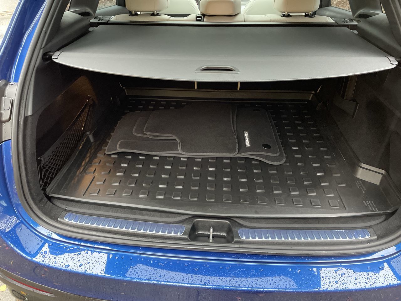 2025 Mercedes-Benz GLC300