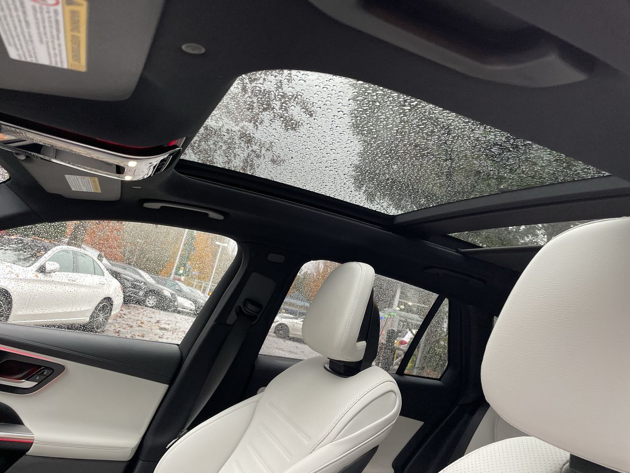 2025 Mercedes-Benz GLC300