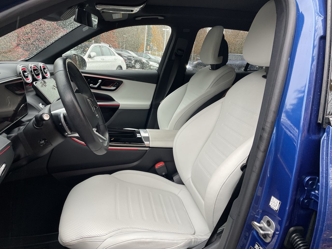 2025 Mercedes-Benz GLC300