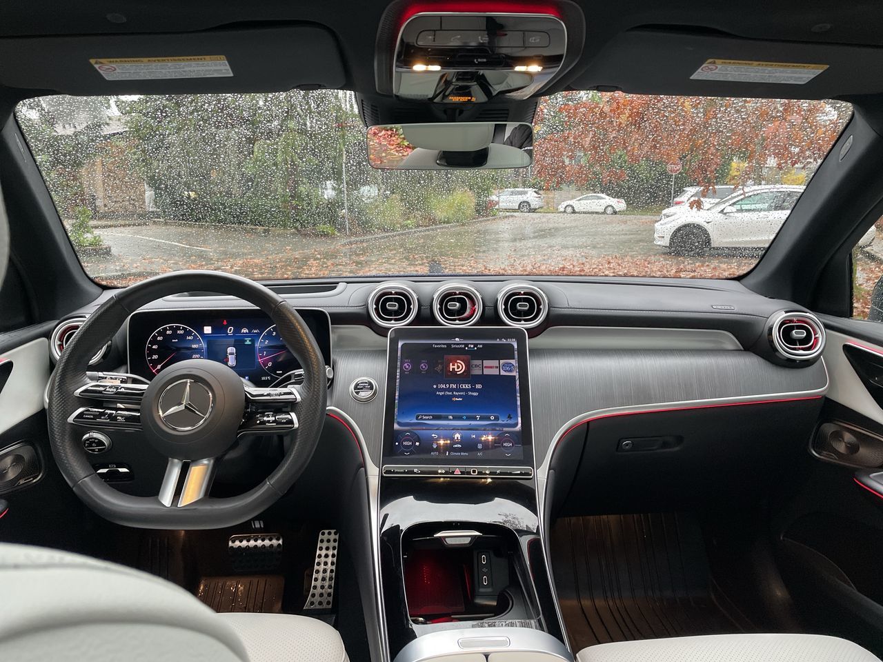 2025 Mercedes-Benz GLC300