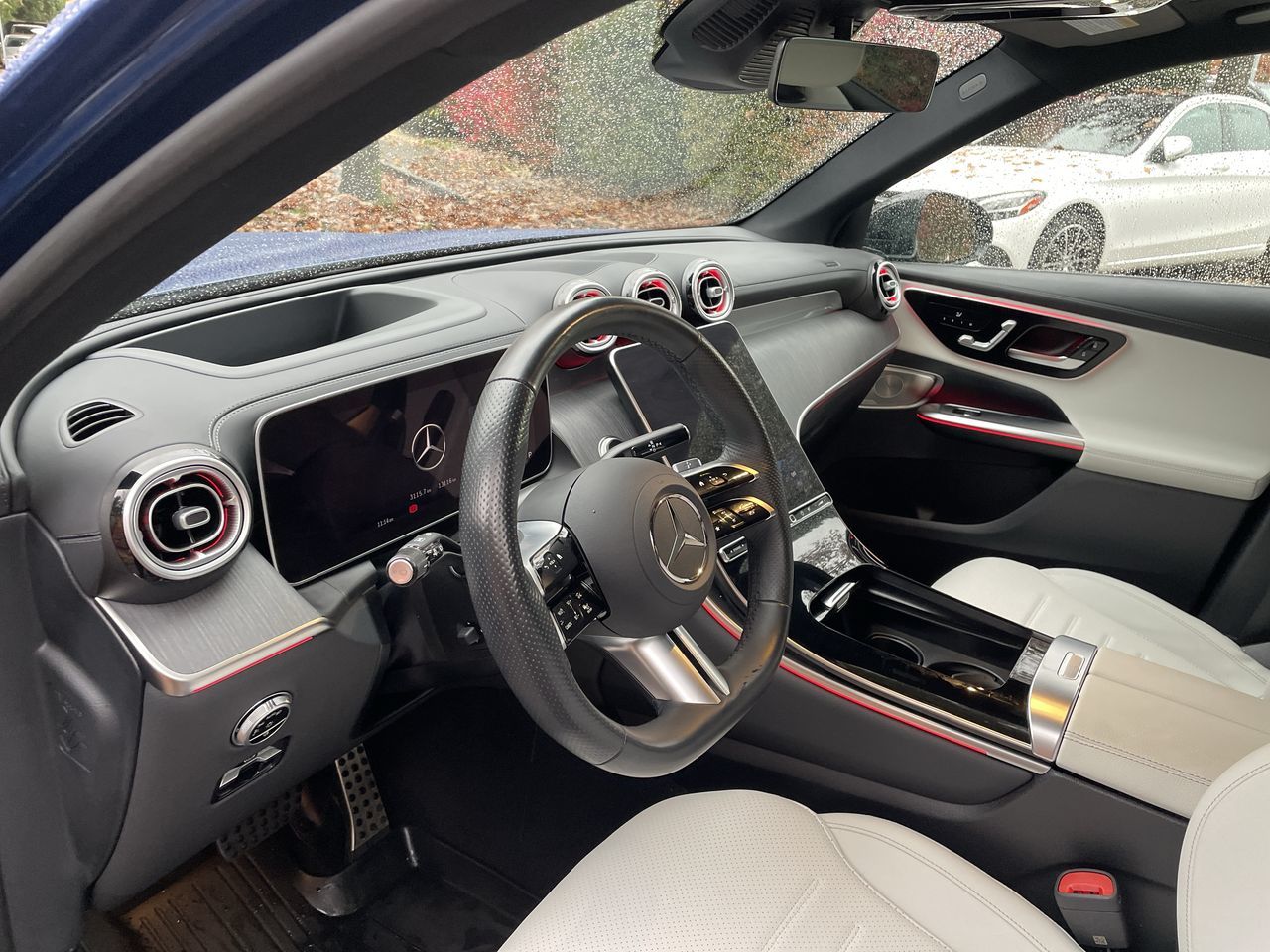 2025 Mercedes-Benz GLC300