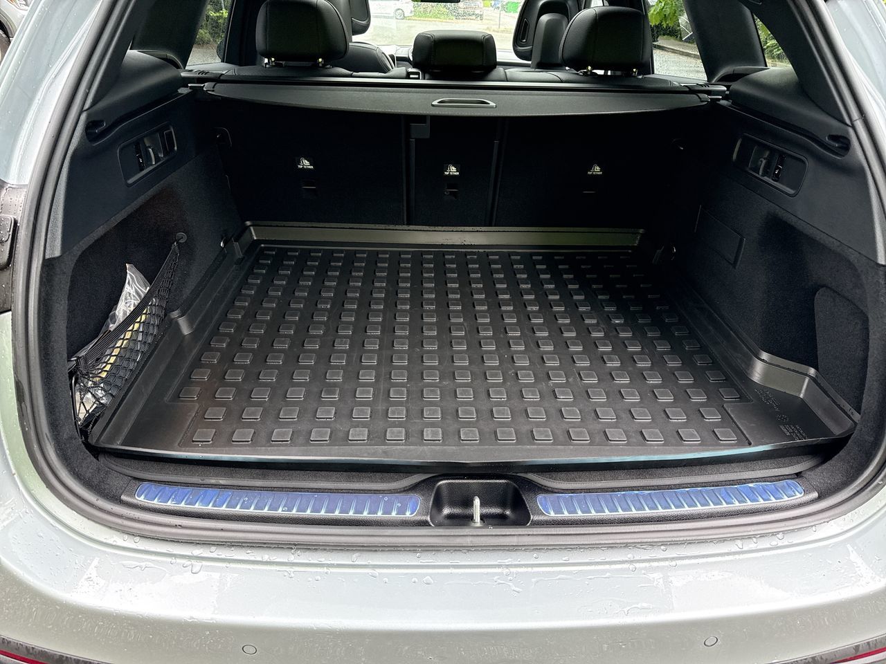2025 Mercedes-Benz GLC300