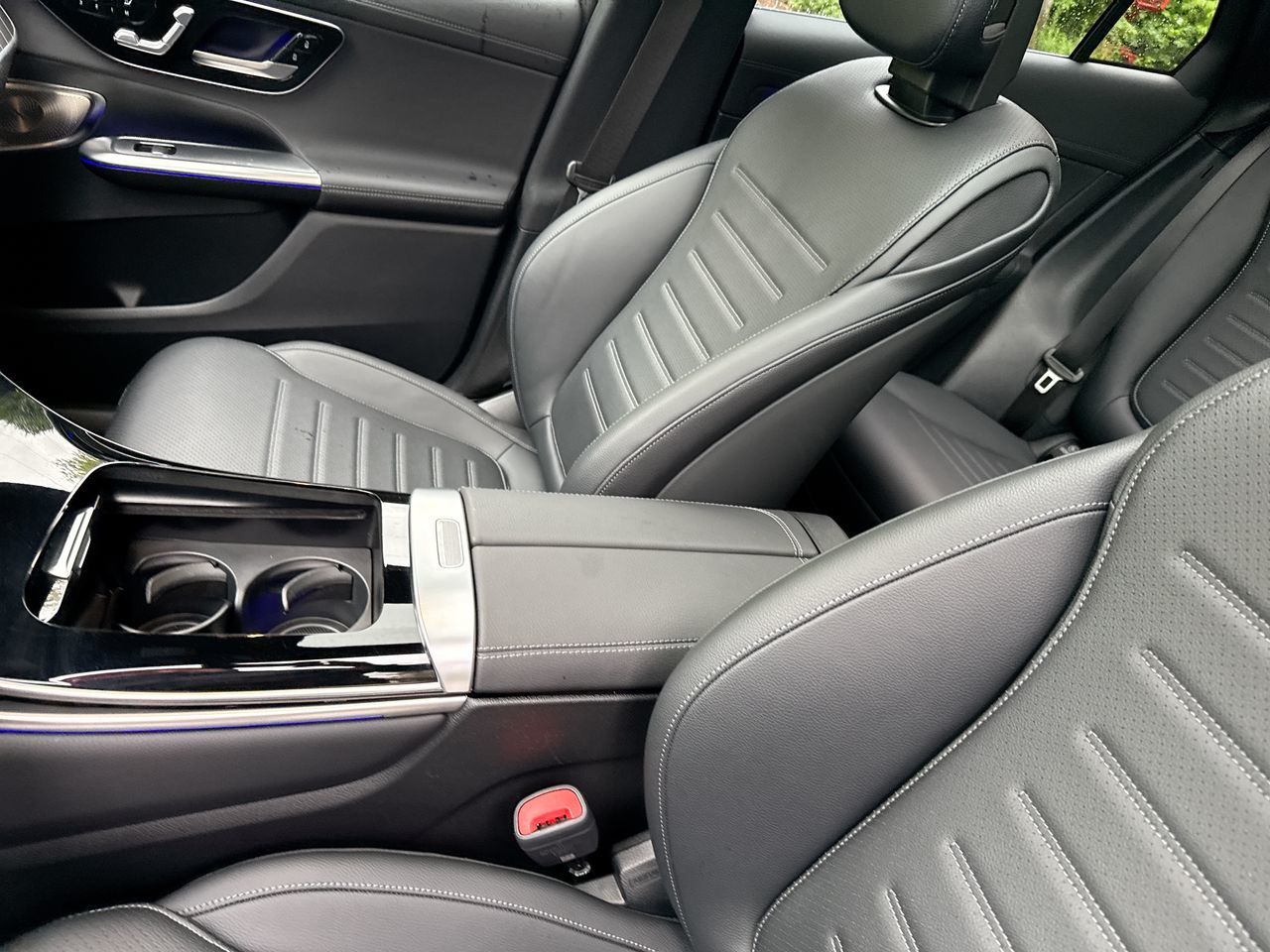 2025 Mercedes-Benz GLC300