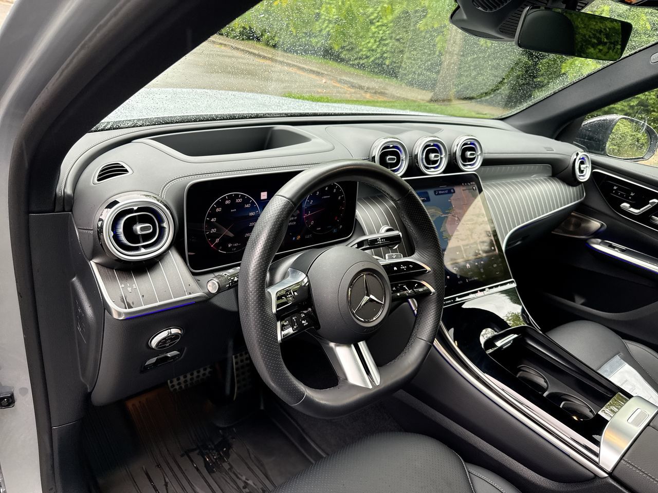 2025 Mercedes-Benz GLC300