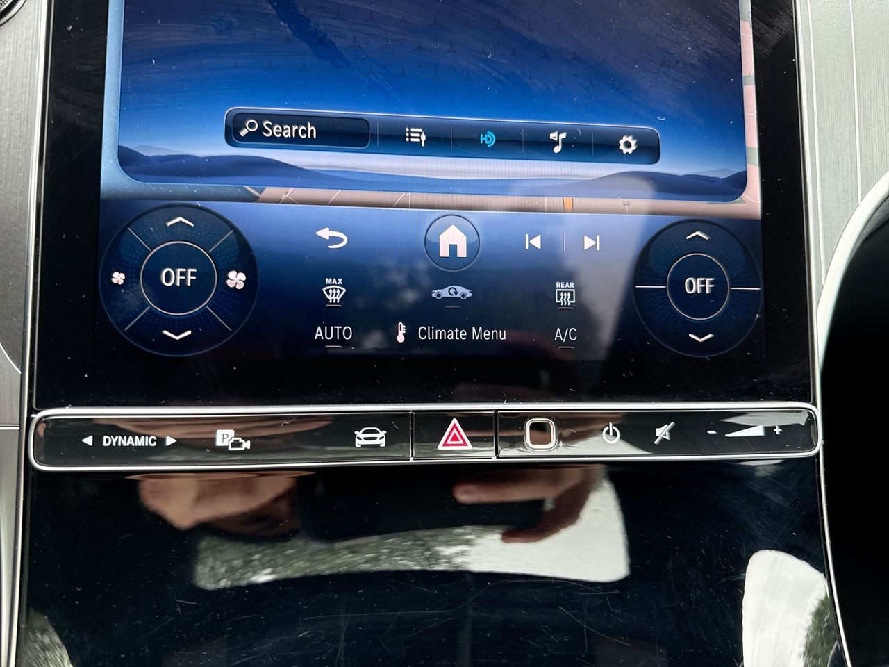 2025 Mercedes-Benz GLC300