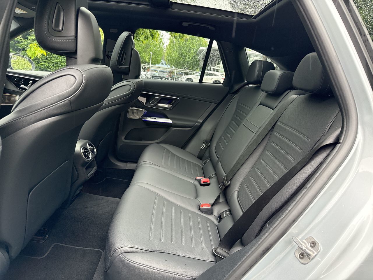 2025 Mercedes-Benz GLC300
