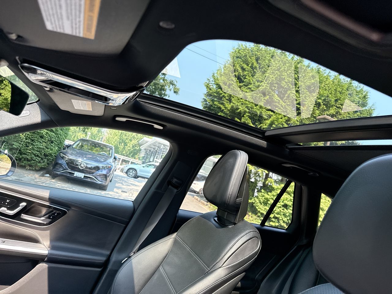 2025 Mercedes-Benz GLC300