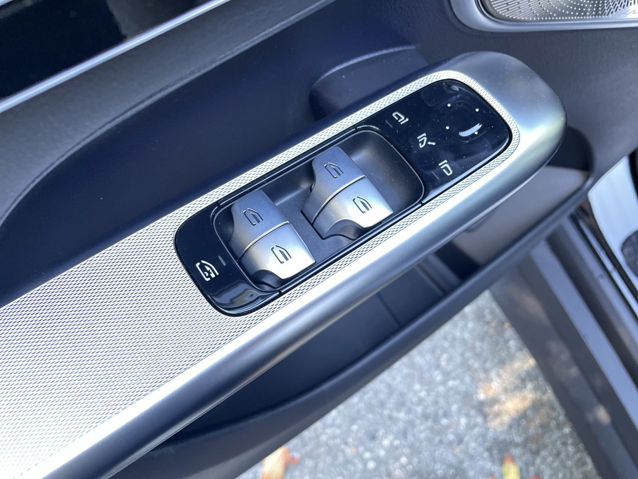 2026 Mercedes-Benz GLC