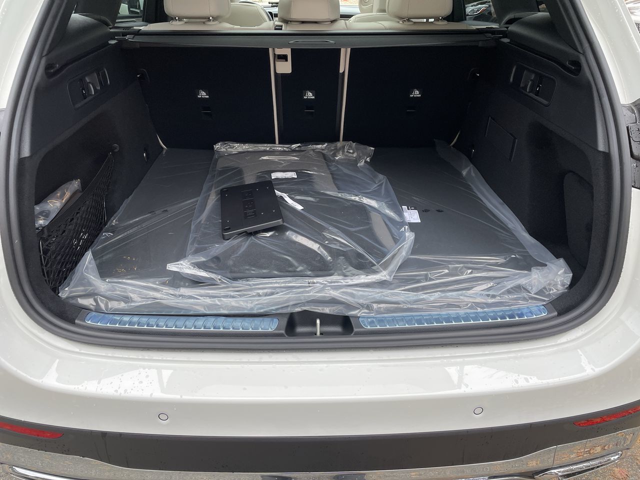 2026 Mercedes-Benz GLC