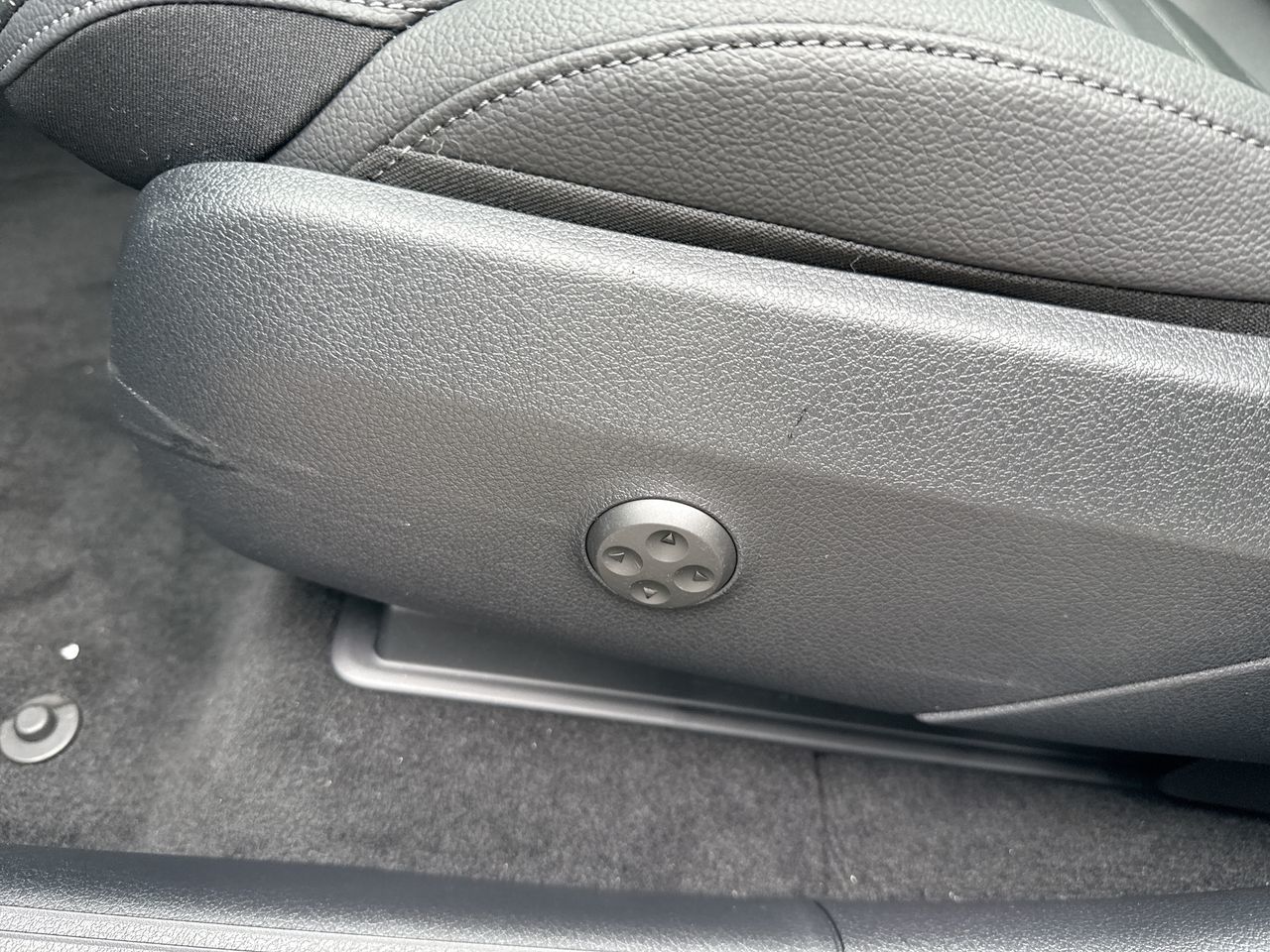 2026 Mercedes-Benz GLC in North Vancouver, British Columbia