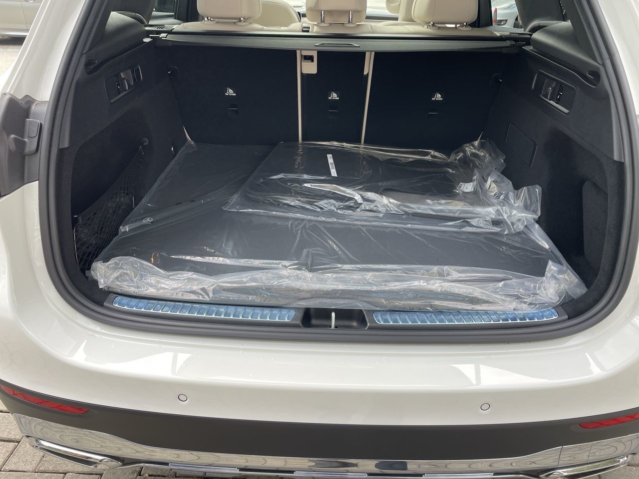 2026 Mercedes-Benz GLC300