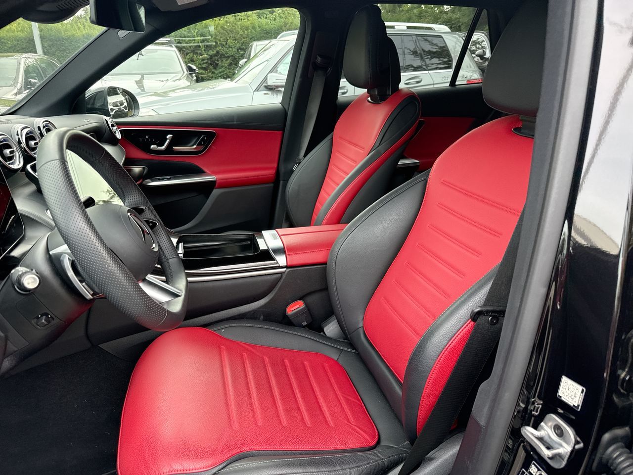 2026 Mercedes-Benz GLC300