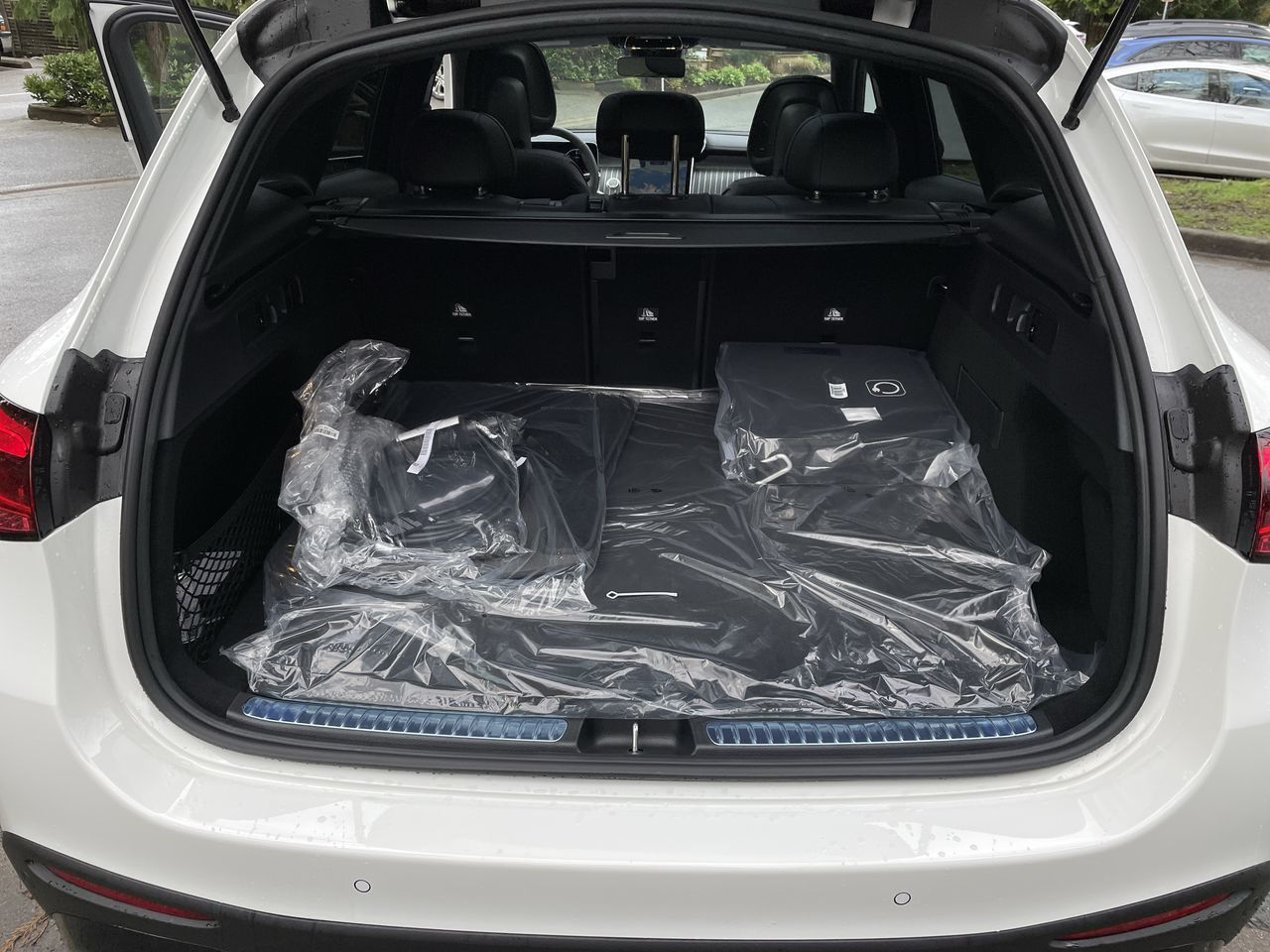 2025 Mercedes-Benz GLC350e in North Vancouver, British Columbia