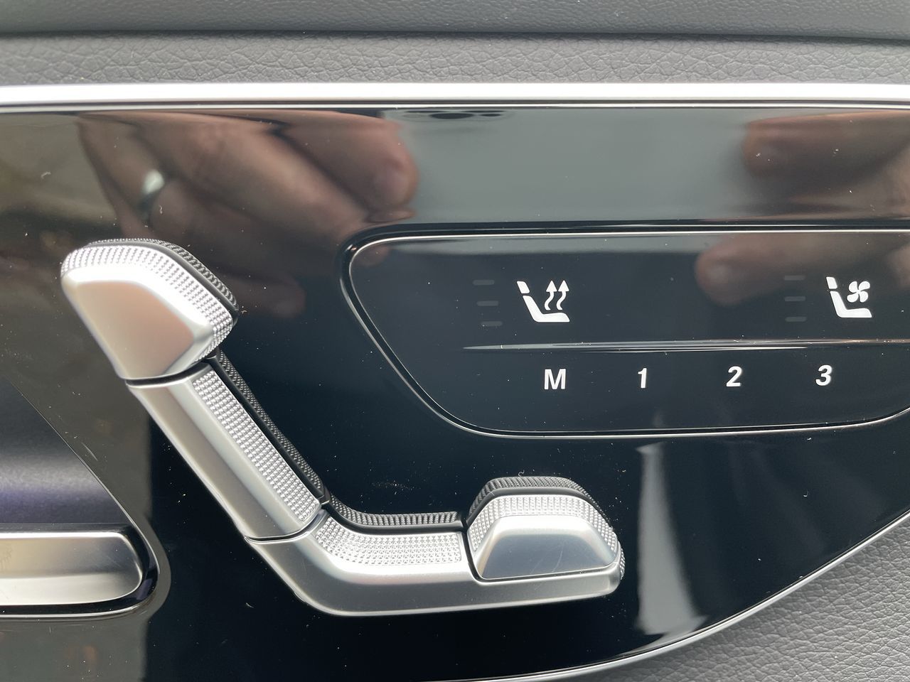 2025 Mercedes-Benz GLC350e in North Vancouver, British Columbia