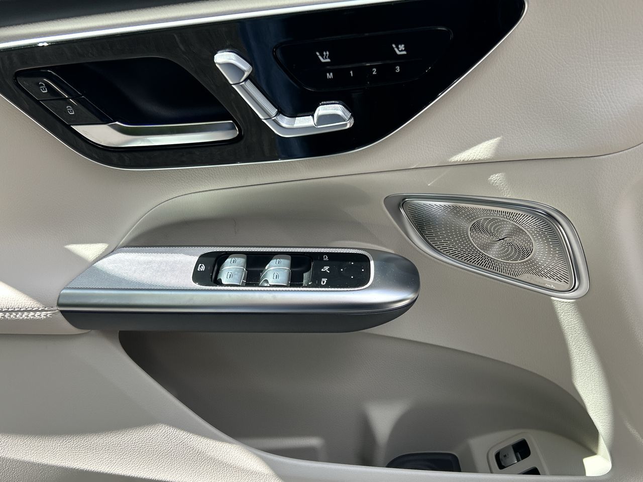 2025 Mercedes-Benz GLC Plug-in Hybrid in North Vancouver, British Columbia
