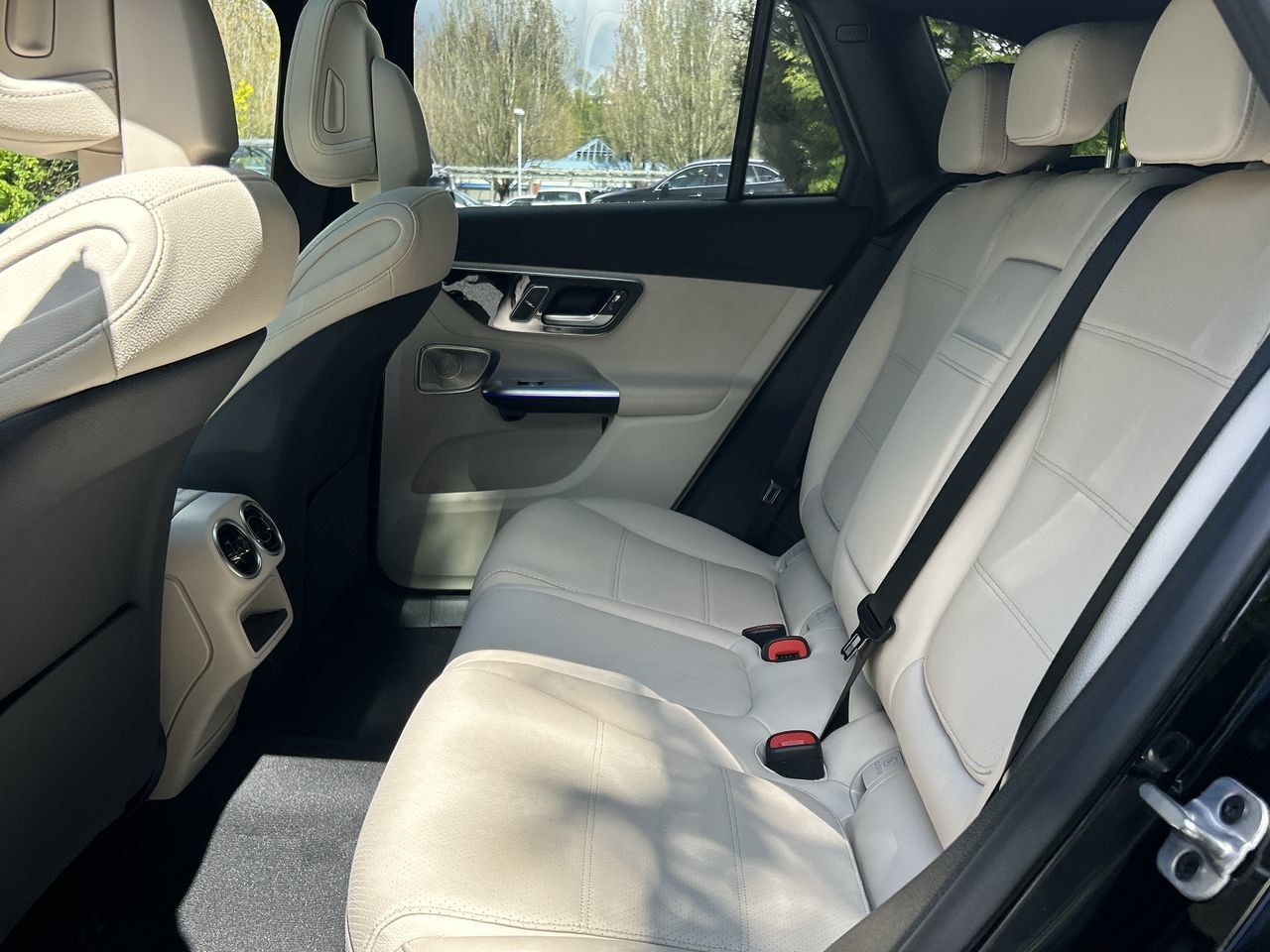 2025 Mercedes-Benz GLC Plug-in Hybrid in North Vancouver, British Columbia