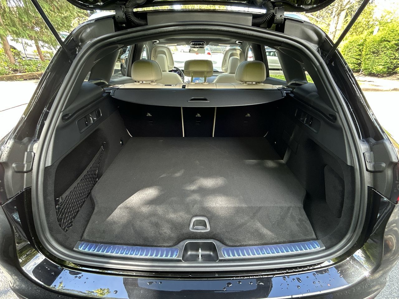 2025 Mercedes-Benz GLC Plug-in Hybrid in North Vancouver, British Columbia