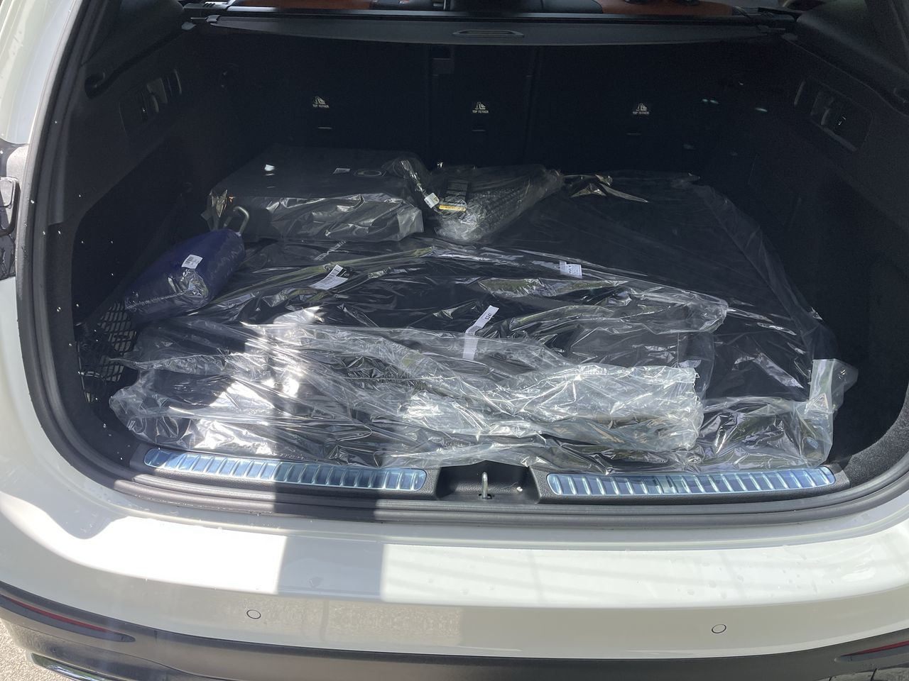 2025 Mercedes-Benz GLC Plug-in Hybrid in North Vancouver, British Columbia