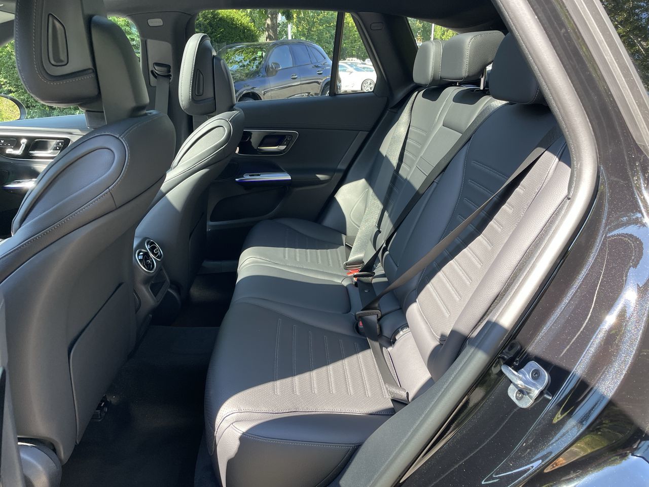2025 Mercedes-Benz GLC Plug-in Hybrid in North Vancouver, British Columbia