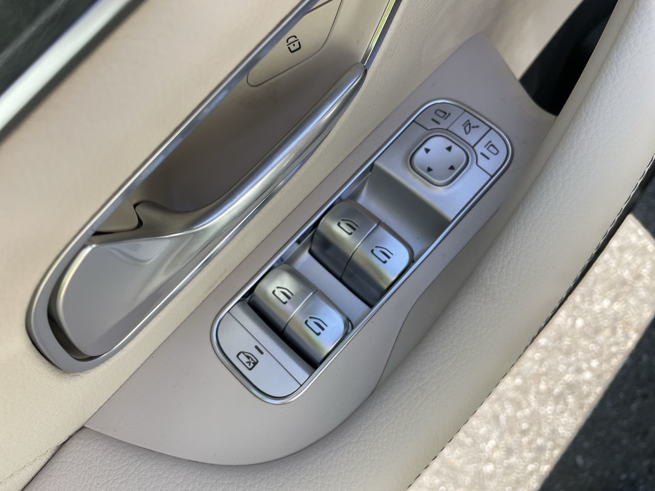 2025 Mercedes-Benz GLE Plug-in-Hybrid in North Vancouver, British Columbia