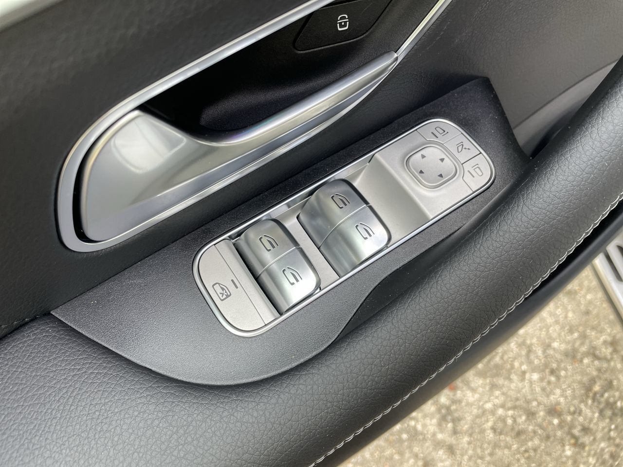 2025 Mercedes-Benz GLE Plug-in Hybrid in North Vancouver, British Columbia