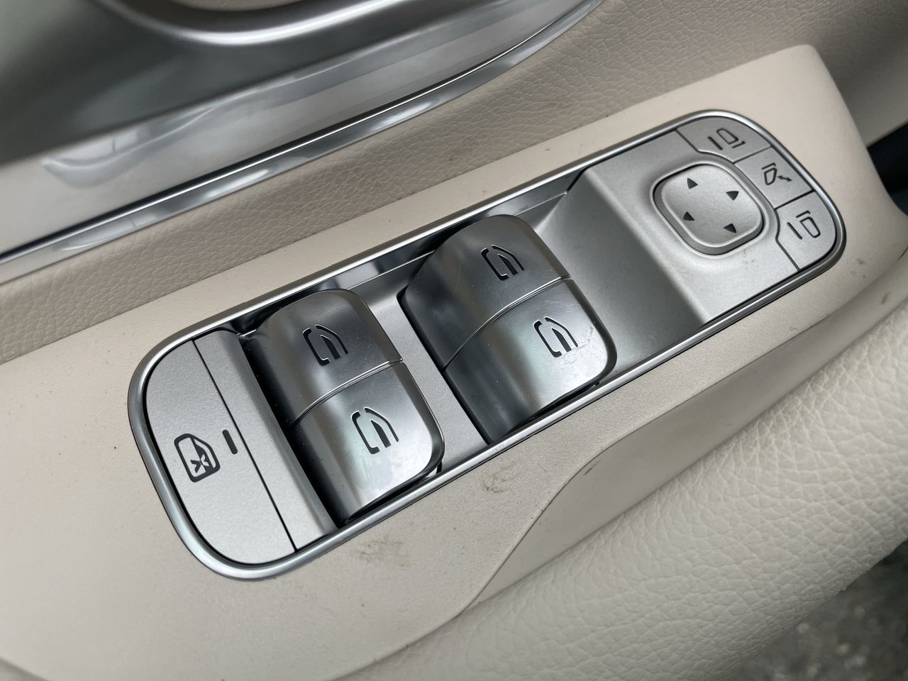 2025 Mercedes-Benz GLE Plug-in Hybrid in North Vancouver, British Columbia