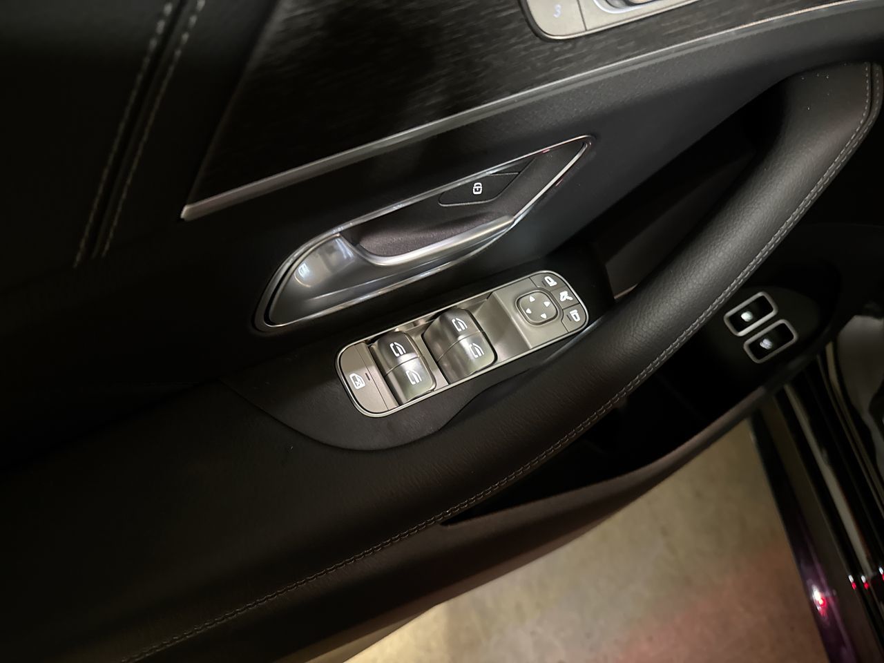 2026 Mercedes-Benz GLE Plug-in Hybrid in North Vancouver, British Columbia