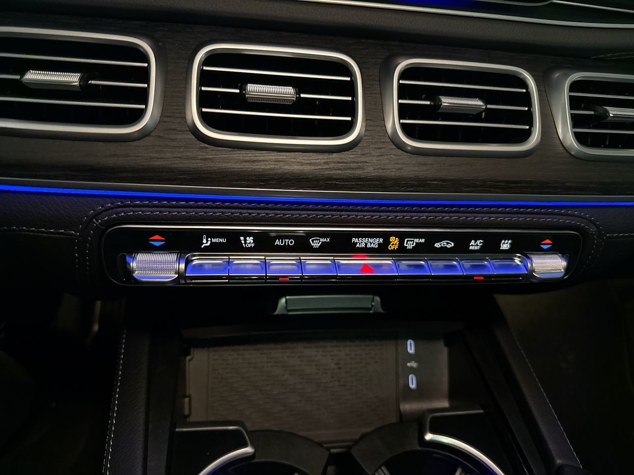 2026 Mercedes-Benz GLE Plug-in Hybrid in North Vancouver, British Columbia