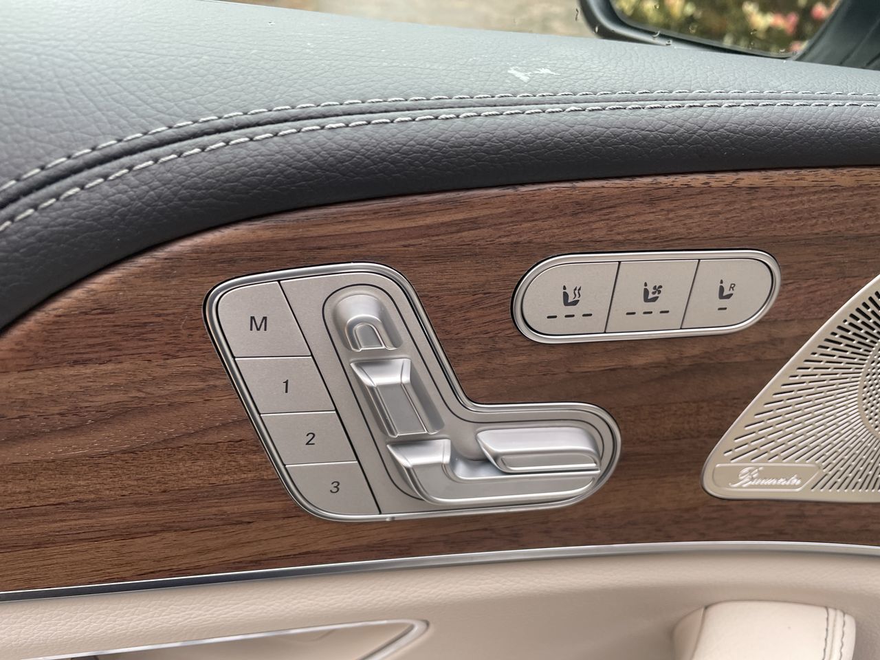 2026 Mercedes-Benz GLE Plug-in Hybrid in North Vancouver, British Columbia