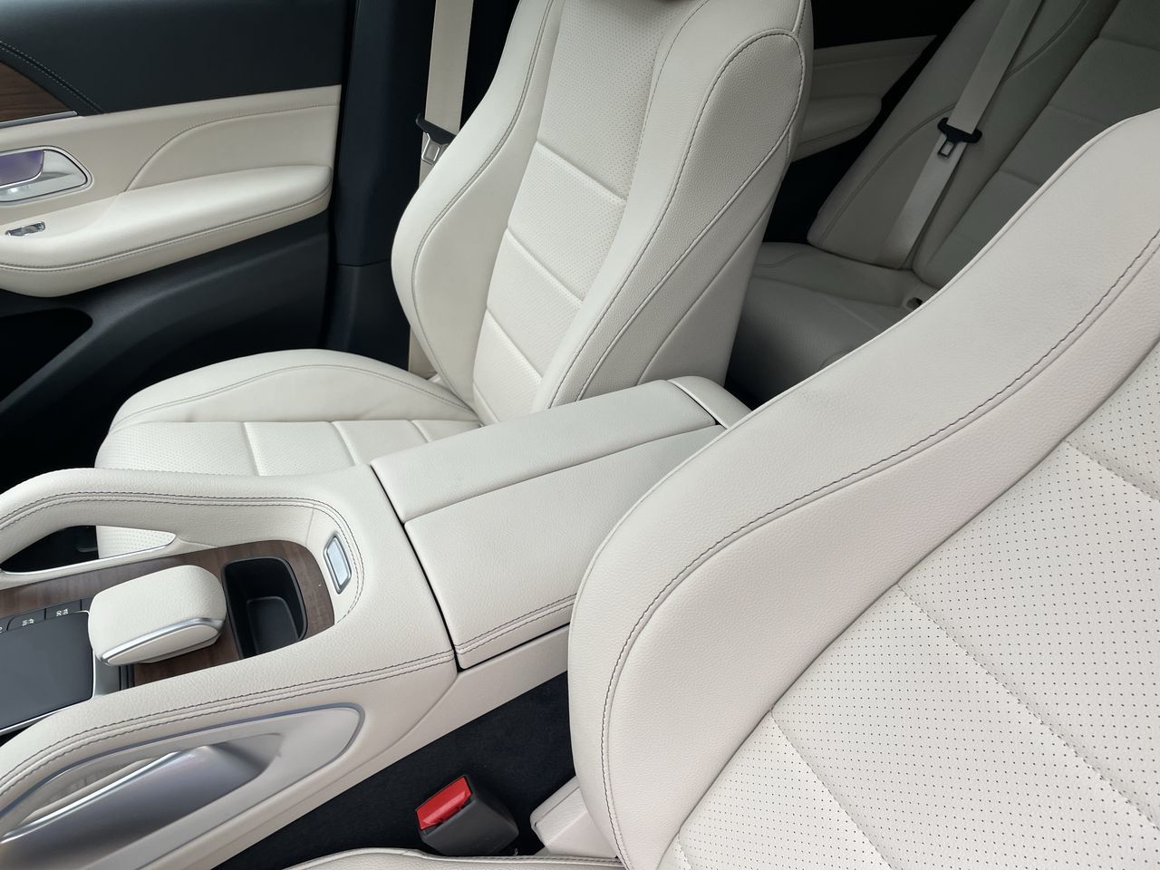 2026 Mercedes-Benz GLE Plug-in Hybrid in North Vancouver, British Columbia