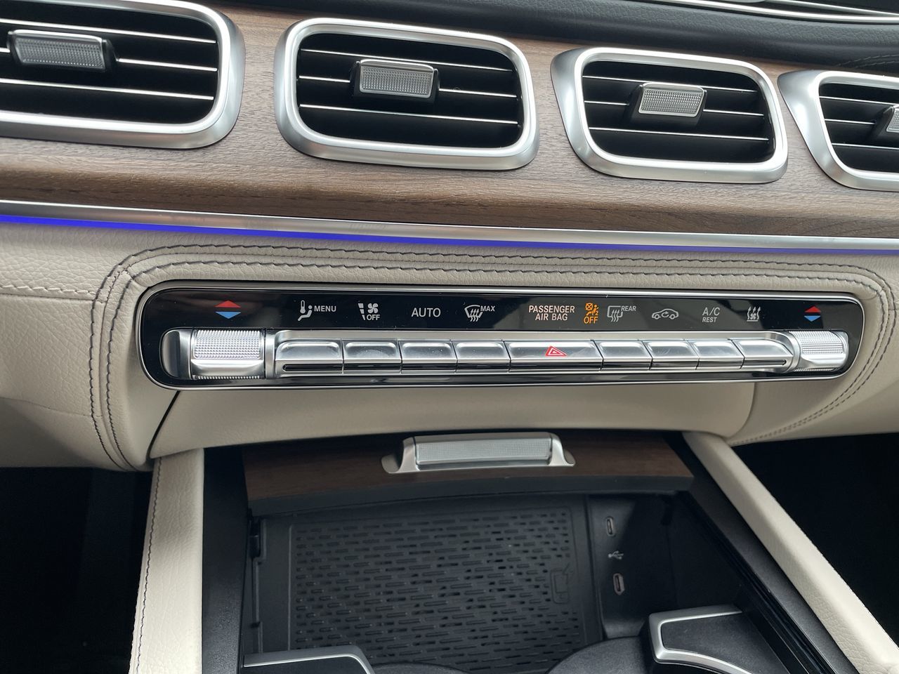 2026 Mercedes-Benz GLE Plug-in Hybrid in North Vancouver, British Columbia