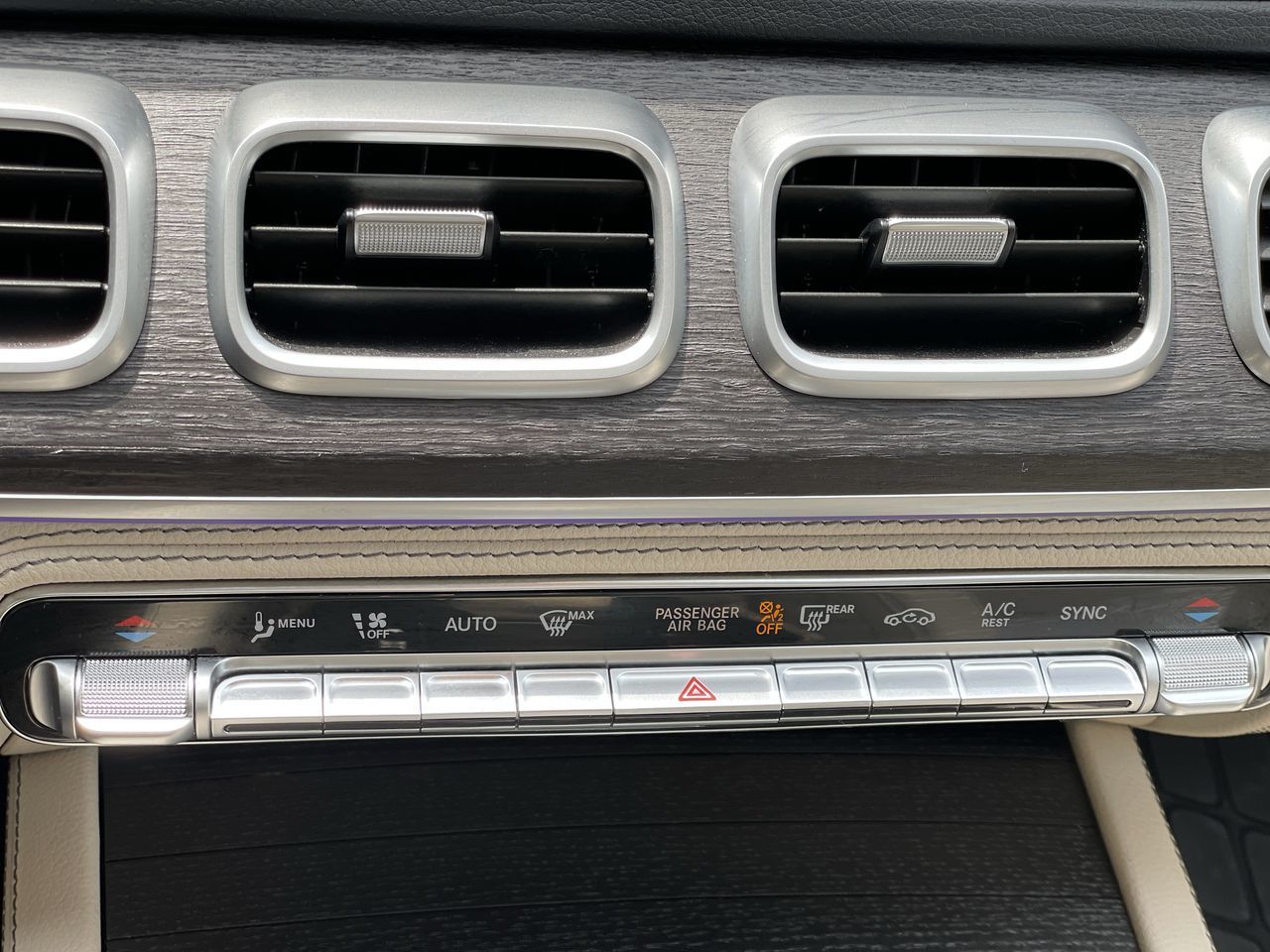 2022 Mercedes-Benz GLE450 in North Vancouver, British Columbia