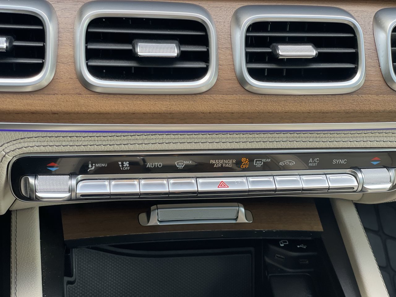 2022 Mercedes-Benz GLE450 in North Vancouver, British Columbia