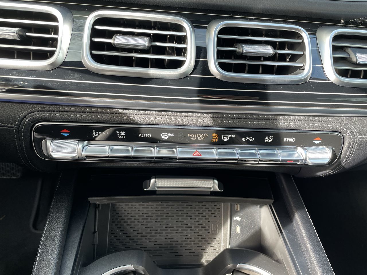 2025 Mercedes-Benz GLE450 in North Vancouver, British Columbia