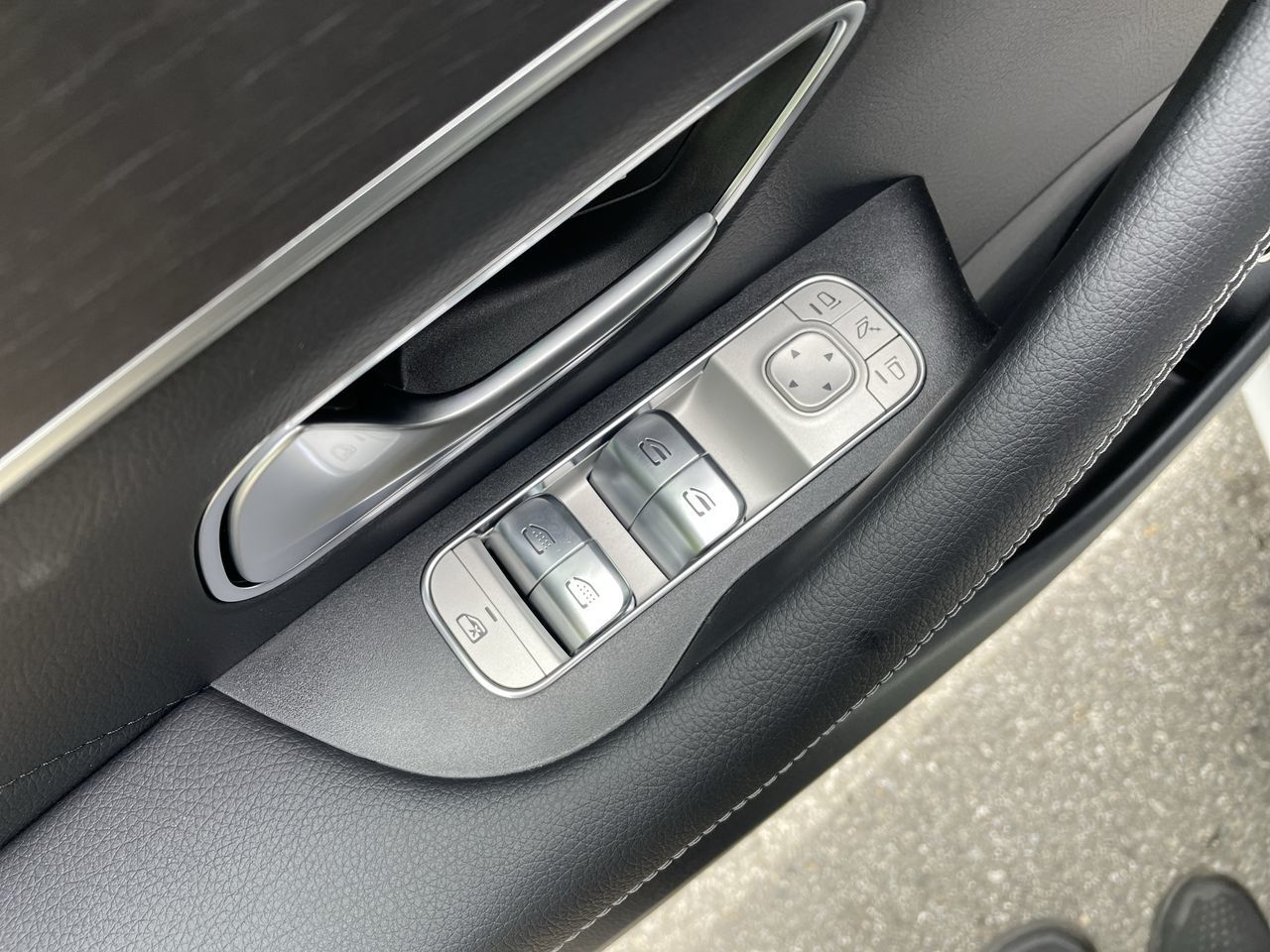 2025 Mercedes-Benz GLE450e in North Vancouver, British Columbia