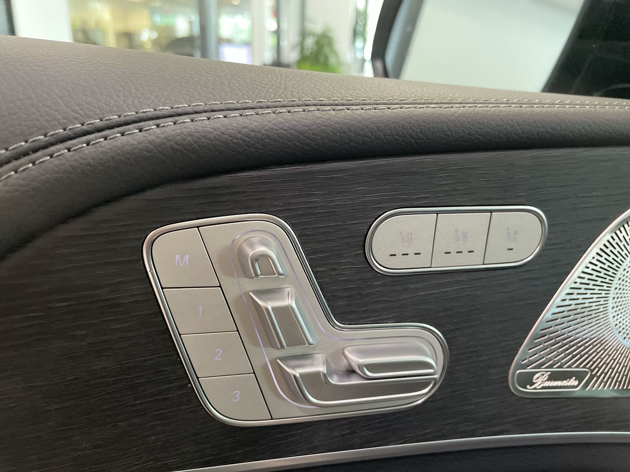 2025 Mercedes-Benz GLE450e in North Vancouver, British Columbia