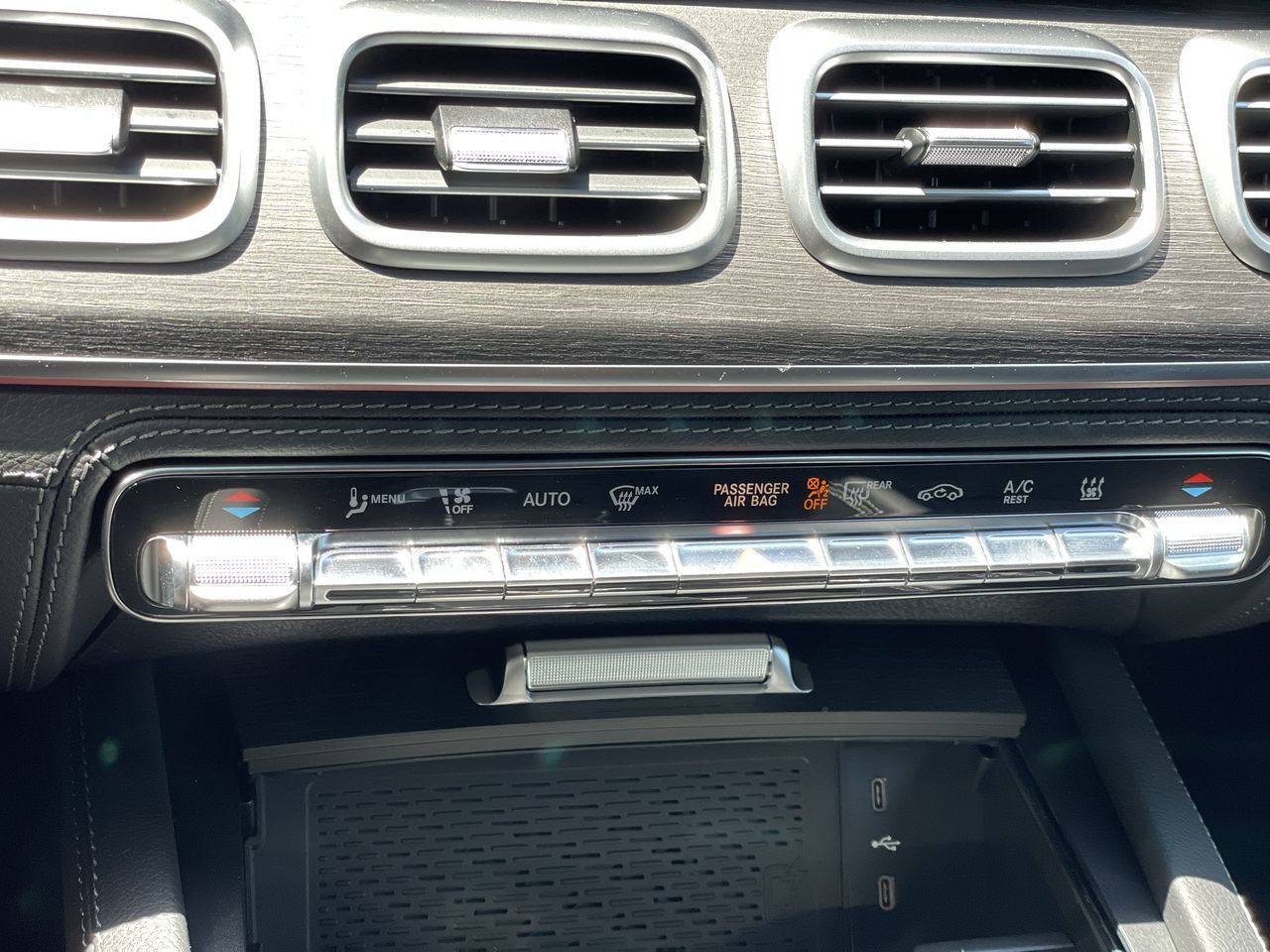 2025 Mercedes-Benz GLE450e in North Vancouver, British Columbia