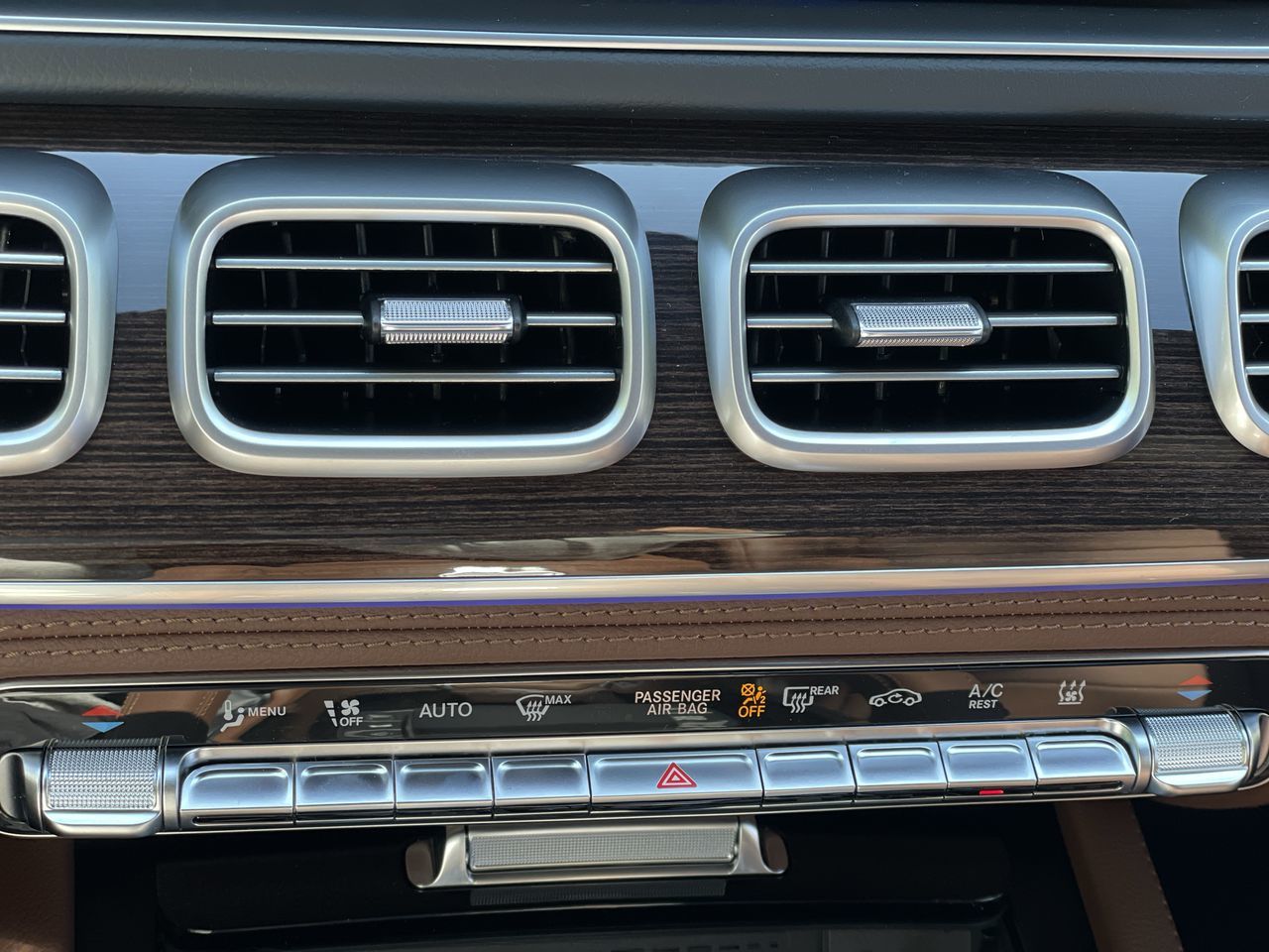 2025 Mercedes-Benz GLE Plug-in-Hybrid in North Vancouver, British Columbia