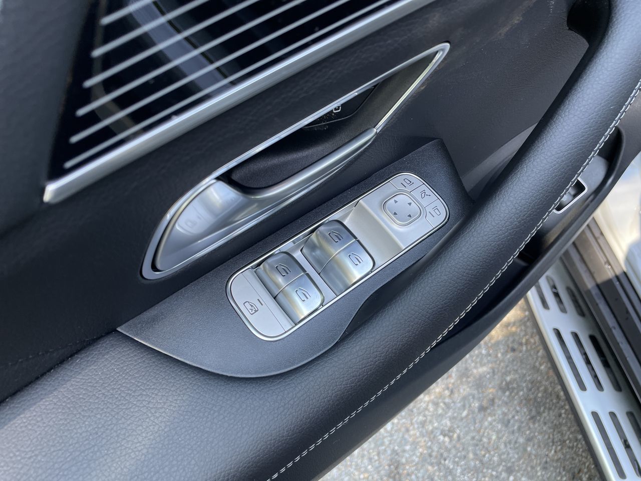 2025 Mercedes-Benz GLE Plug-in-Hybrid in North Vancouver, British Columbia