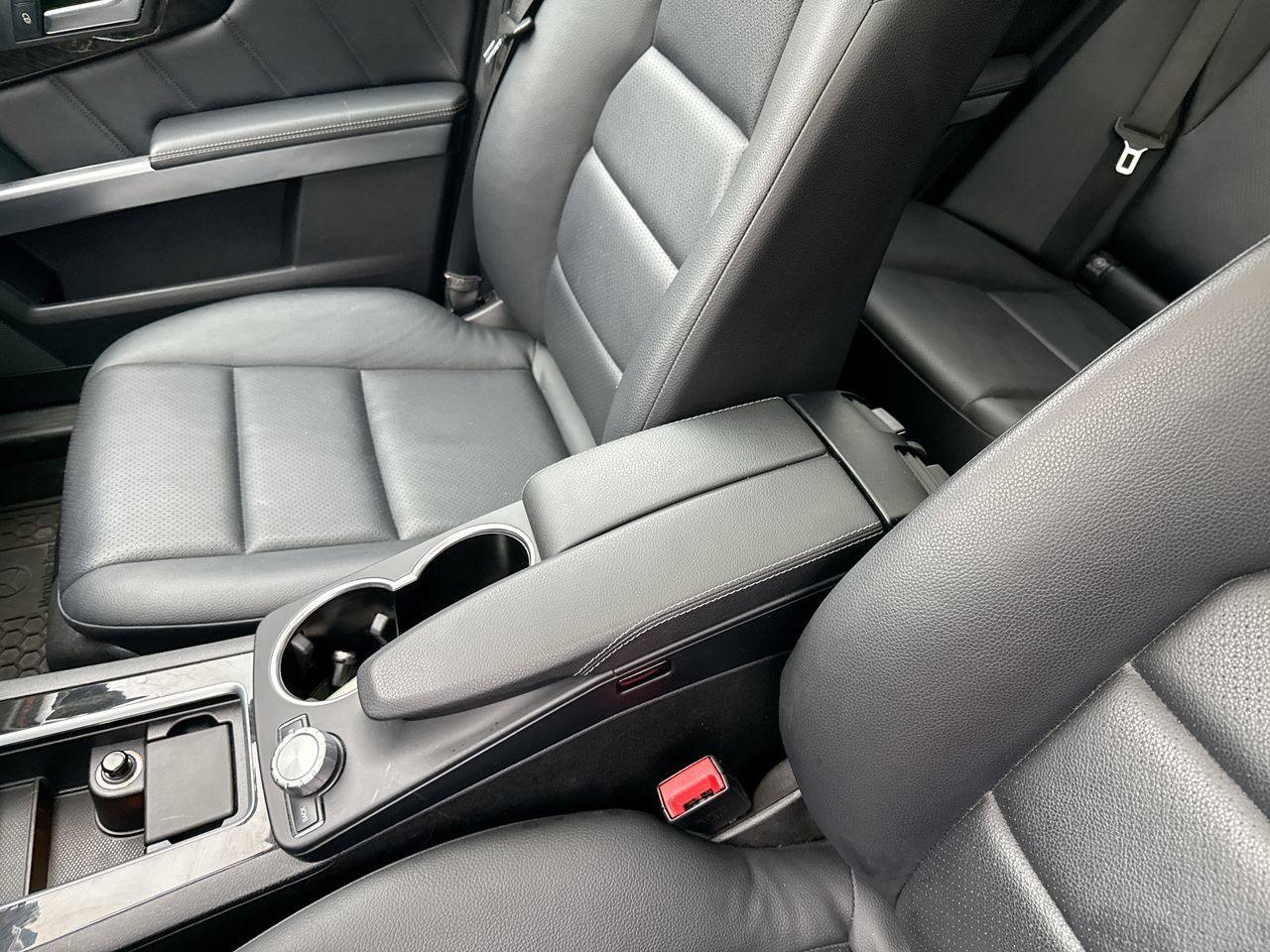 2014 Mercedes-Benz GLK350 in North Vancouver, British Columbia