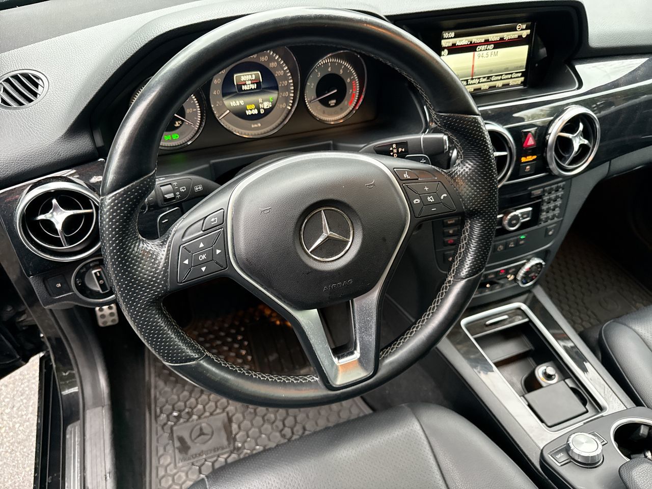 2014 Mercedes-Benz GLK350 in North Vancouver, British Columbia