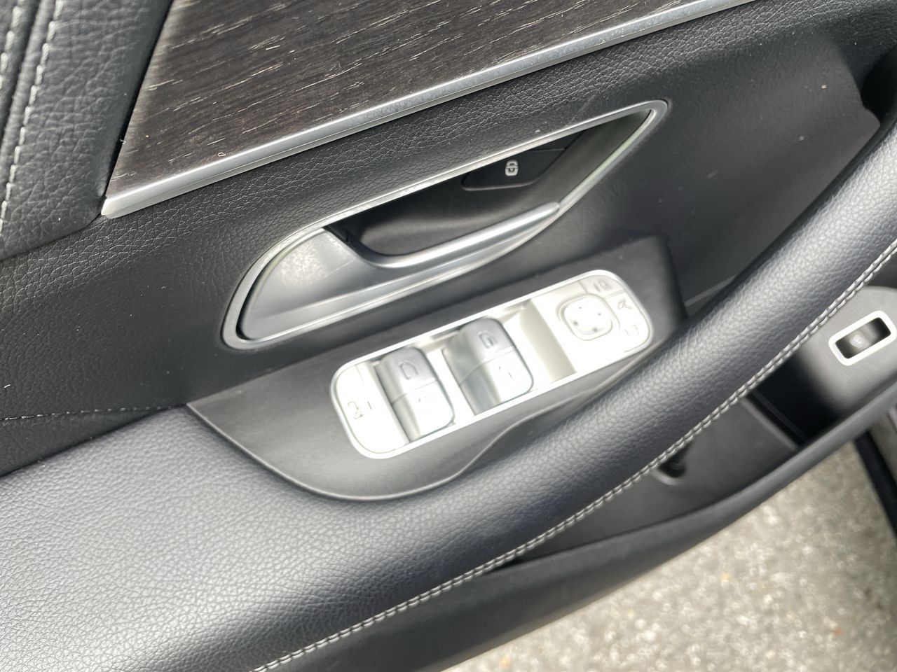 2024 Mercedes-Benz GLS450 in North Vancouver, British Columbia