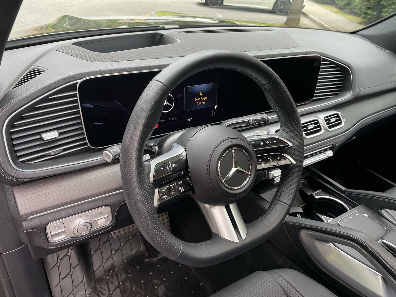 2024 Mercedes-Benz GLS450 in North Vancouver, British Columbia