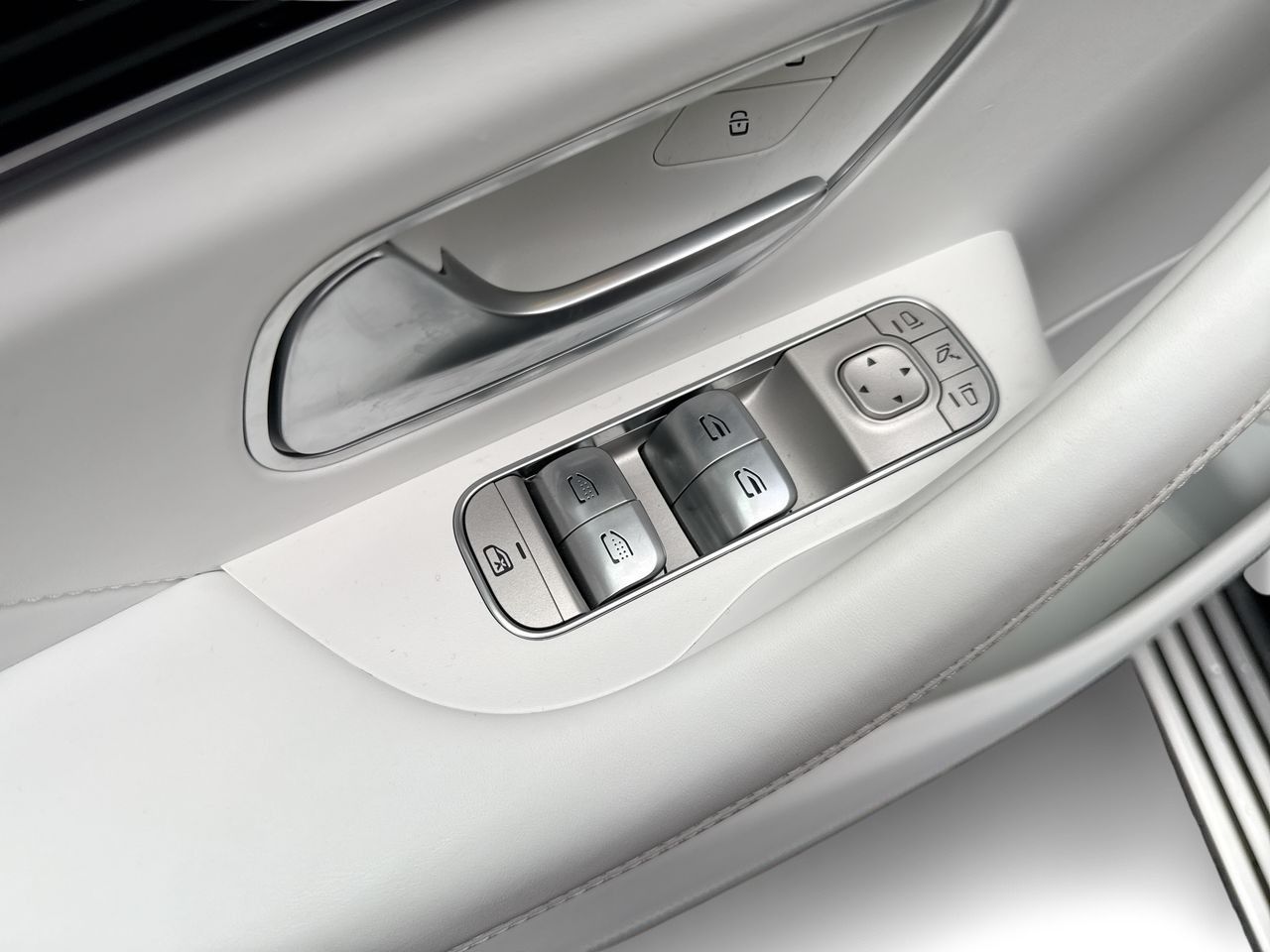 2023 Mercedes-Benz Maybach