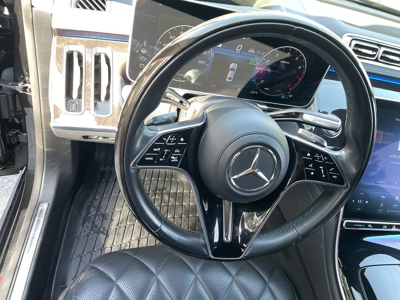 2022 Mercedes-Benz S580 in North Vancouver, British Columbia