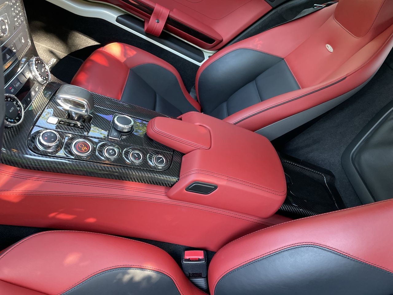 Mercedes-Benz SLS AMG  2014 à North Vancouver, Colombie-Britannique