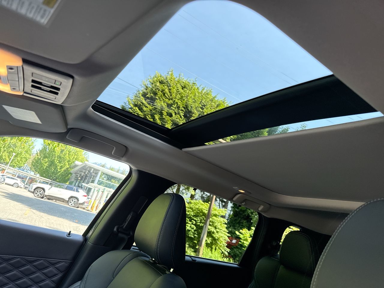 2024  Outlander Plug-In Hybrid