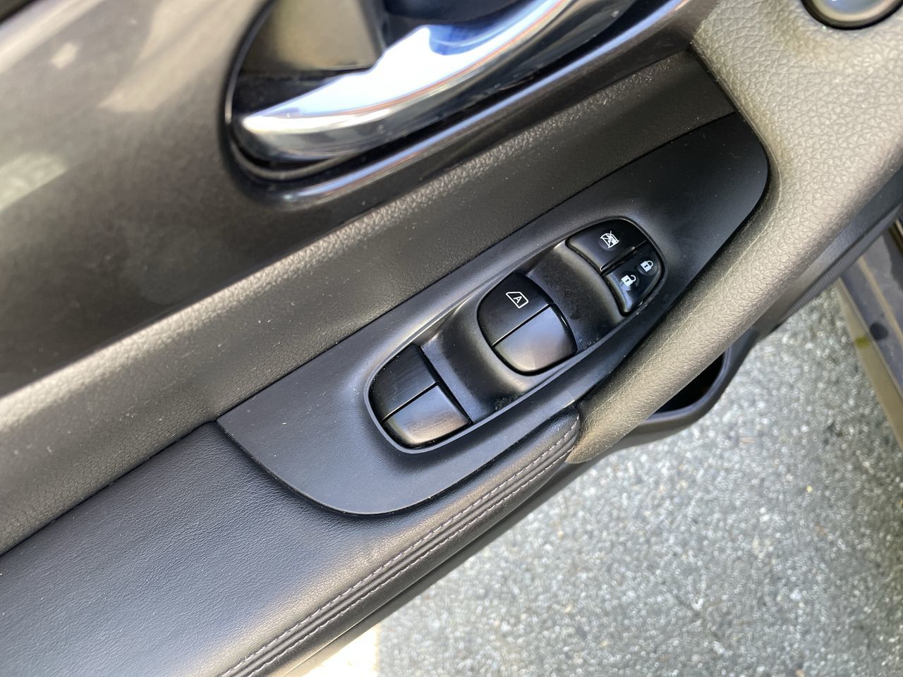 2017 Nissan Rogue in North Vancouver, British Columbia