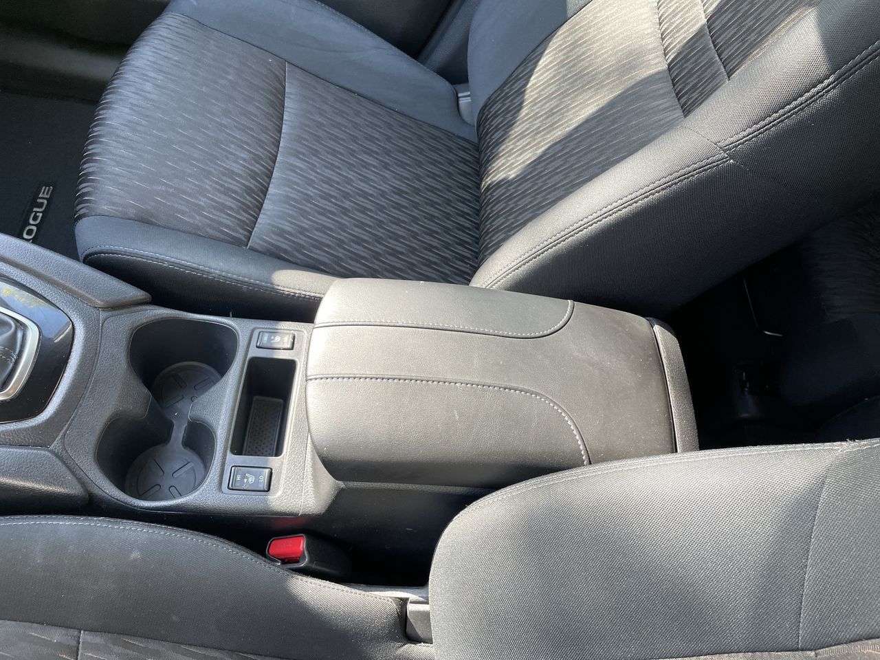 2017 Nissan Rogue in North Vancouver, British Columbia