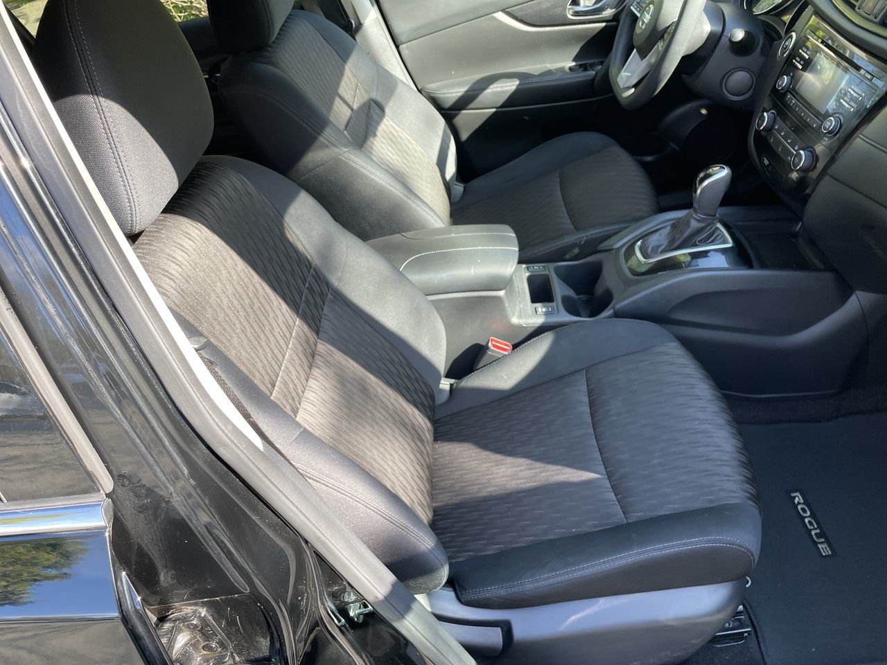 2017 Nissan Rogue in North Vancouver, British Columbia